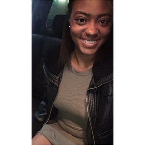 Meet your Posher, Alexus